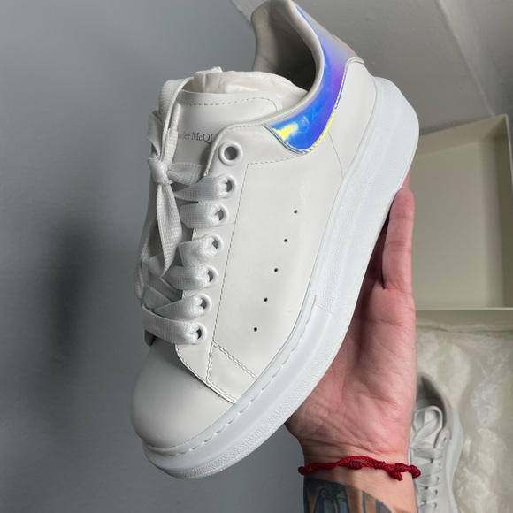 Alexander McQueen oversized sneaker ‘iridescent’ - Picture 3 of 7